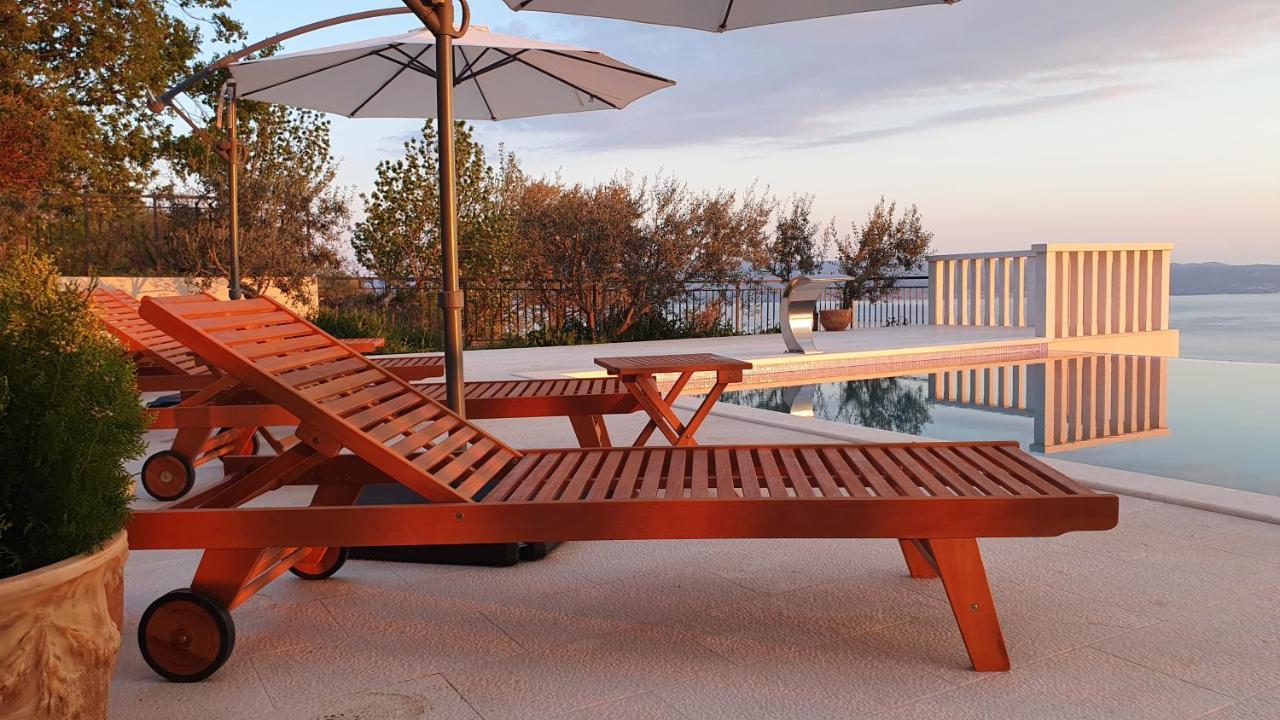 Sea View Luxury Apart Hotel Villa Conte With Swiming Pool And Romantic Spa 珀德垂那 外观 照片