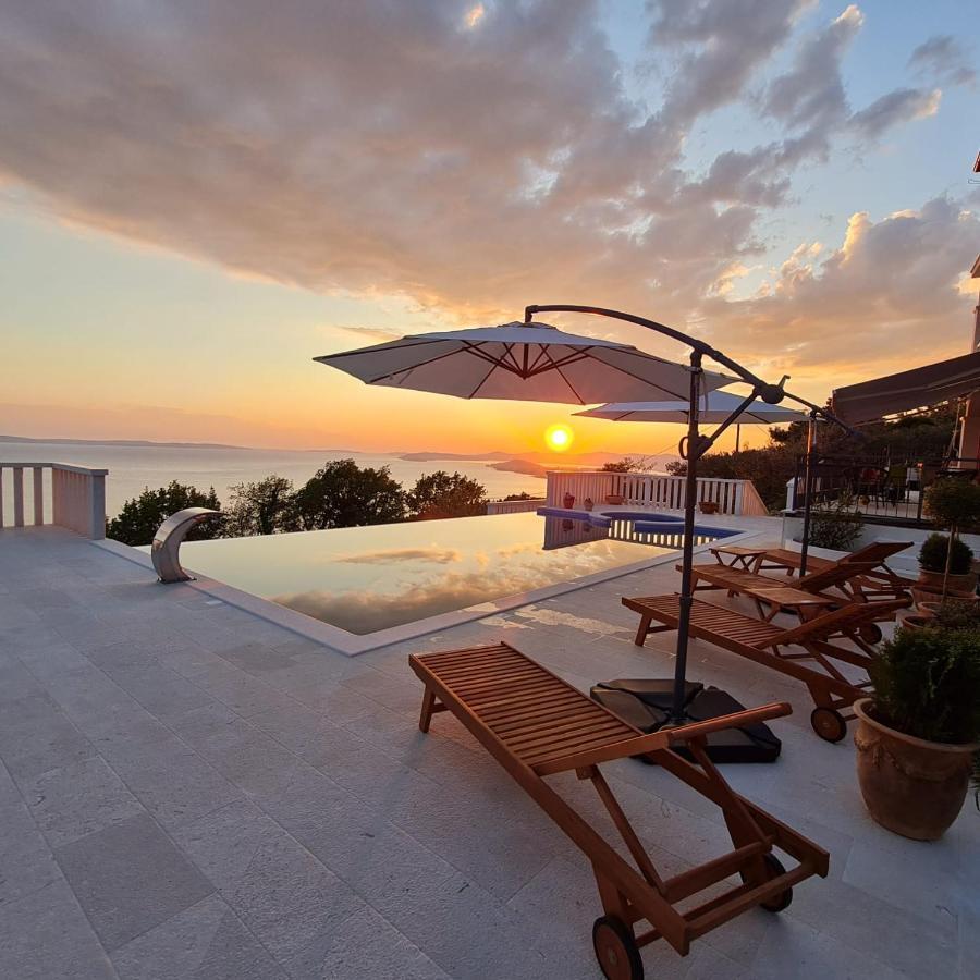 Sea View Luxury Apart Hotel Villa Conte With Swiming Pool And Romantic Spa 珀德垂那 外观 照片