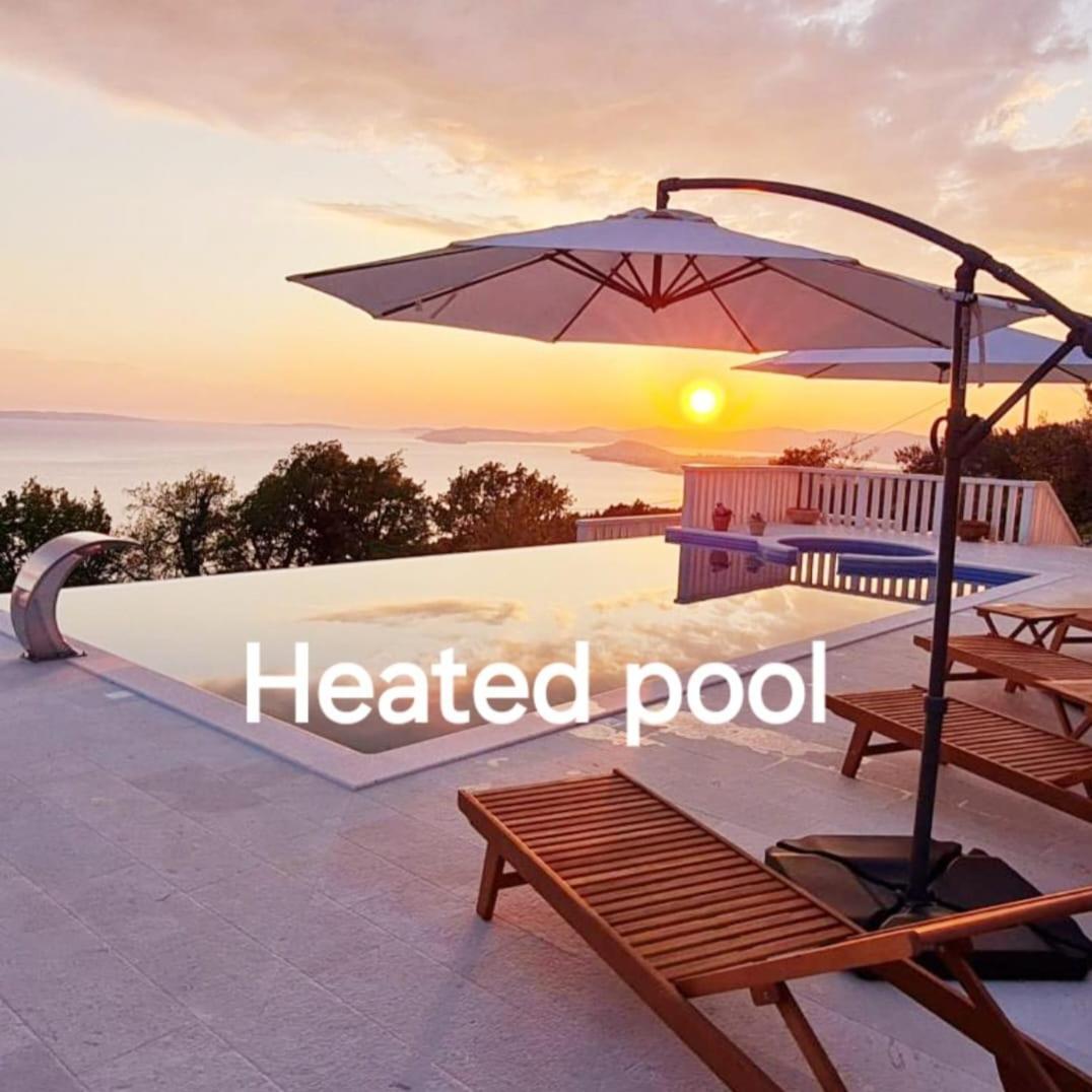 Sea View Luxury Apart Hotel Villa Conte With Swiming Pool And Romantic Spa 珀德垂那 外观 照片